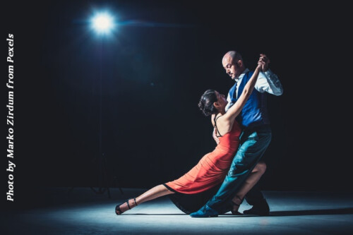 tango dancers